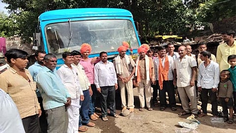 परभणी : उंडेगावात स्वातंत्र्यानंतर पहिल्यांदाच पोहोचली एसटी बस