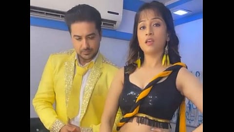 पुष्कर-कृतिका : ‘याच्या रिक्षाच्या हॉर्नमधनं, आली वाघाची डरकाळी’