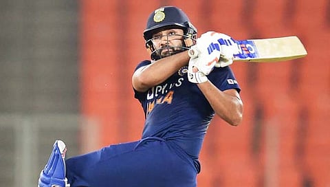 INDvsPAK T20 : कोहली-राहुल-सूर्यकुमार-ऋषभचा ब्रेक, रोहितने ठोकले षटकारांवर षटकार! (Video)