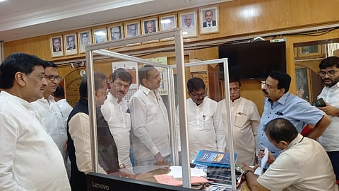 विधानसभा अध्यक्ष निवडणूक : ‘मविआ’चा उमेदवार अखेर ठरला, शिवसेनेचे आमदार राजन साळवी यांनी भरला अर्ज