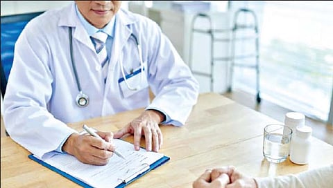 आरोग्य विमा : ओपीडी कव्हर कोणी घ्यावे?