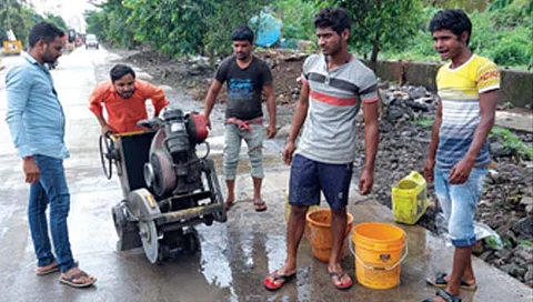 ठाणे : ठेकेदाराकडून कर्मचार्यांची पिळवणूक