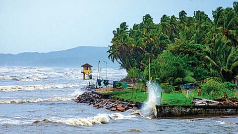 ठाणे : किनारपट्टीवरील अडीचशे गावे उधाणाच्या कक्षेत