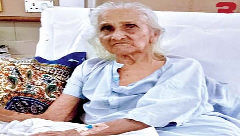 गोवा : नव्वदवर्षीय वृद्ध महिलेला गोमेकॉत ‘तारीख पे तारीख’