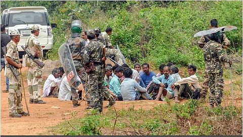 झारखंड: ‘या’ समुदायाच्या 50 कुटुंबांना मारहाण करत गावातून हाकलले…वाचा पुढे काय घडले?