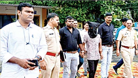 ठाणे : खून करून मृतदेह तलावात फेकणार्या दोघांना अटक