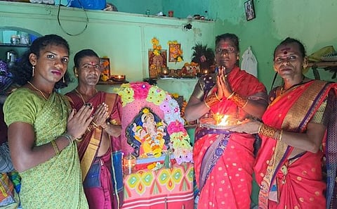 बदलापुरात तृतीयपंथीची २५ वर्षाची गणेशोत्सवाची परंपरा