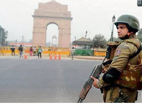 'आयबी'कडून देण्यात आलेल्या अलर्टनंतर दिल्लीतील सुरक्षा व्यवस्थेत वाढ करण्यात आली आहे.