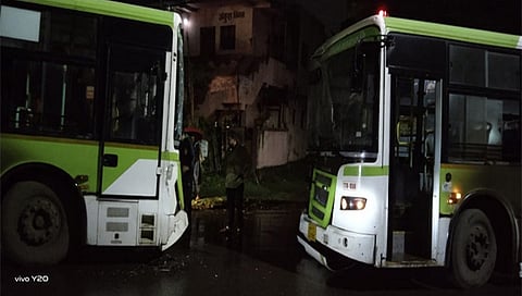 नाशिक : अशोकनगर’ला सिटीलिंक बसेसची समोरासमोर धडक, 15 प्रवाशी जखमी