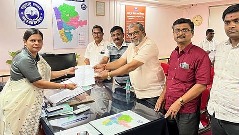 साखर कारखान्याच्या गोडाऊनवर छापा टाका : राजू शेट्टींची जीएसटी विभागाकडे मागणी