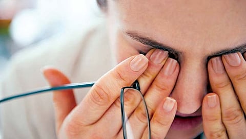 लक्षणे द़ृष्टी क्षीणतेची