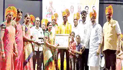 घाडगे यांना ‘संत सावता महाराज समाज सेवा’ पुरस्कार