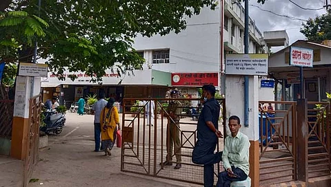 सोलापूर : उद्योजक अभिजित पाटील यांच्या घरासह कार्यालयावर आयकरचे छापे