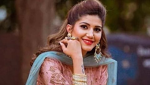 Sapna Choudhary: प्रसिद्ध डान्सर सपना चौधरीविरुद्ध अटक वॉरंट