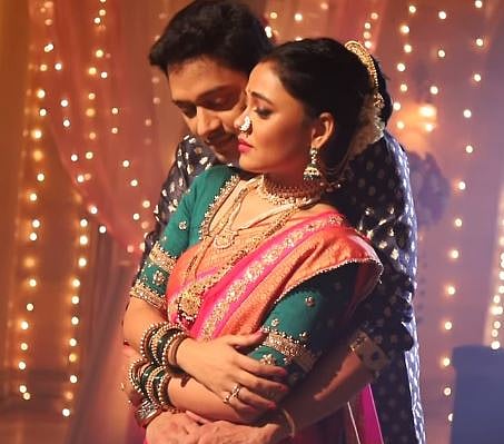 Prarthana : कधी चांदणे टिपूर तुझ्या डोळ्यात वाचले; नेहा- यशचा रोमान्स