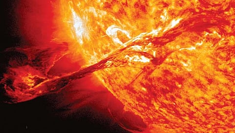 अब्जावधी वर्षांपासून सूर्य कसा काय धगधगतोय?