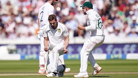 ENG vs SA : इंग्लंडचा तीन दिवसांत धुव्वा