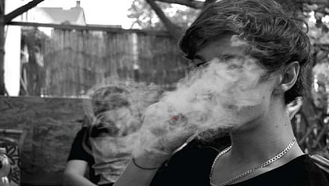 कोल्हापूर : अल्पवयीन मुलांच्या हातात गांजाची चिलीम!