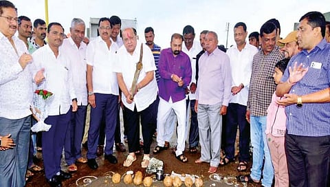 कागलमधील विकासकामांचा आ. हसन मुश्रीफ यांच्या हस्ते प्रारंभ