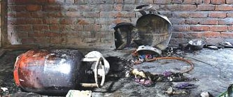 घरगुती सिलिंडर ठरतात विध्वंसास कारणीभूत; दोन वर्षांतील 8 दुर्घटनांत 11 जखमी