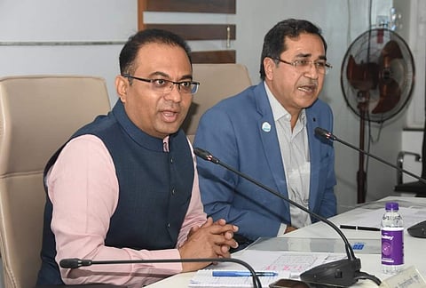 पीक कर्ज प्रकरणे मंजुरीसाठी १२ ऑगस्टला विशेष शिबीरे घ्या: जिल्हाधिकारी डॉ. राजेश देशमुख