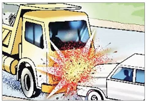 कर्नाटक : तुमकुरूमध्ये जीप आणि ट्रकचा भीषण अपघात, ३ मुलांसह ९ जण ठार