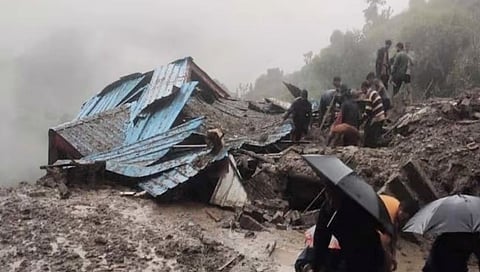 Himachal Pradesh : हिमाचल प्रदेशात पावसाचा हाहाकार; २० हून अधिक मृत्यू, चक्की नदीचा पूल कोसळला