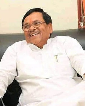 लोकनेते बाबूराव पाचर्णे यांचे निधन