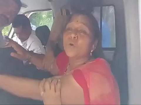 जळगाव : स्वातंत्र्याचा अमृतमहोत्सव दिनी महिलेचा आत्मदहनाचा प्रयत्न