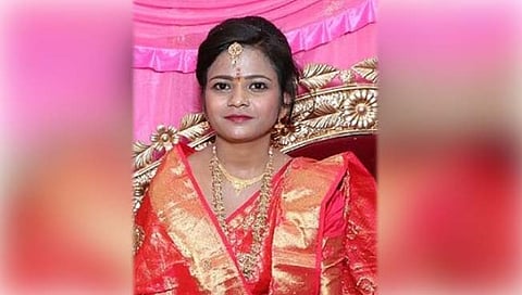 अकोला : निवडणुकीसाठी ५ लाख आणण्याच्या तगाद्यामुळे विवाहितेची आत्महत्या; पतीला अटक, सासरच्या मंडळीवर गुन्हा