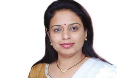 हिंदूत्वाची व्याख्या आम्हाला शिकवू नये : शीतल म्हात्रेंचे आदित्य ठाकरेंना प्रत्युत्तर