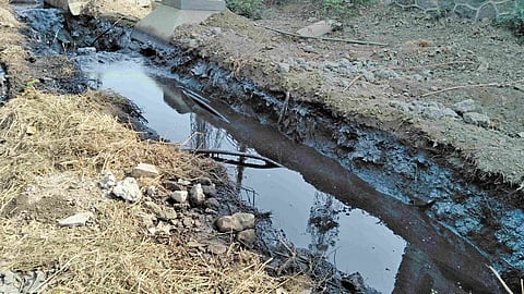 वाघळवाडीत सांडपाण्याने ग्रामस्थांचे आरोग्य धोक्यात