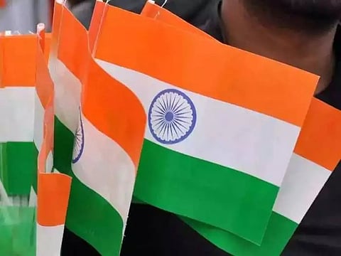 पुणे : ध्वजासाठी जुन्या पाईपचा पुनर्वापर