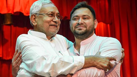 Bihar cabinet expansion : नितीशकुमारांच्या मंत्रीमंडळात लालू पुत्र तेज प्रताप यादवांसह ‘या’ आमदारांना स्थान, जाणून घ्या सविस्तर
