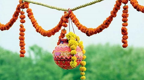 दहीहंडीबाबतच्या निर्णयावर नाराजी; उत्सवाला क्रीडाप्रकाराचा दर्जा देण्याला क्रीडा संघटनांचा विरोध