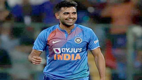 सहा महिन्यांनंतर पुनरागमन; तरीही चहरने केला कहर