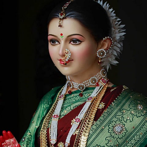 पिंपरी : गौरींसाठी मुखवटे, फेटे, दागिने, नऊवारी साड्या