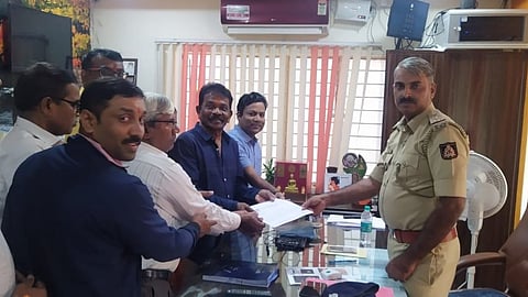 #Boycott_Amazon : ॲमेझॉनकडून राधा-कृष्ण यांची आक्षेपार्ह चित्र विक्रीसाठी, हिंदू गटांची तक्रार, ‘Boycott Amazon’ ट्रेंड सुरू