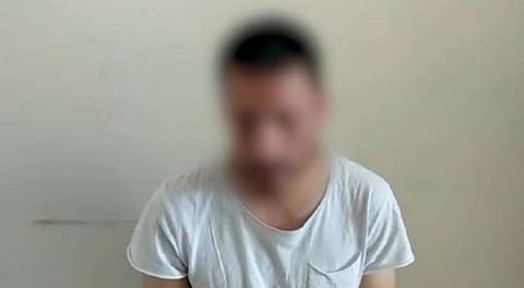 रशियाच्या फेडरेल सक्युरिटी सर्विसने जेरबंद केलेल्या 'आयएस' च्या दहशतवाद्याचे छायाचित्र प्रसिद्ध केले आहे.