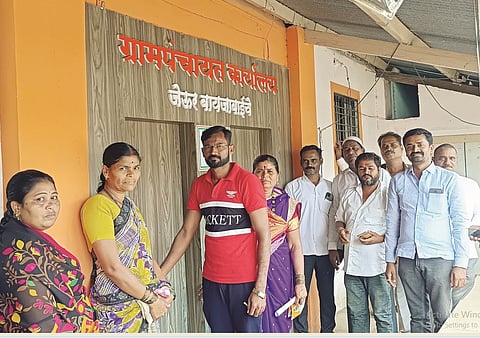 ग्रामपंचायतीला सदस्यांनीच ठोकले टाळे, परिसरात खळबळ