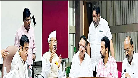 कराड येथे उड्डाणपुलाचे काम सुरू करा