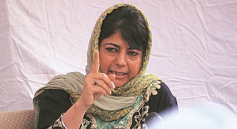 पीडीपी प्रमुख मेहबूबा मुफ्ती पुन्हा नजरकैदेत? ट्वीटरच्या माध्यमातून केला आरोप