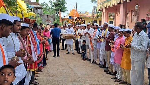 जालना : श्रीराम मंदिरातील मूर्ती चोरीच्या निषेधार्थ वारकऱ्यांची दिंडी