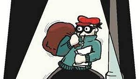 नाशिक : कारचे सायलेन्सर लंपास