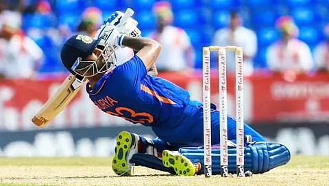 Suryakumar Yadav ICC T20 Ranking : सूर्यकुमार यादव हिसकावून घेणार बाबर आझमचे सिंहासन! T20 क्रमवारीत मोठी झेप