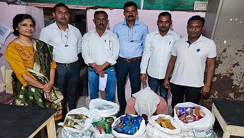 वाशिम: अवैध गुटखा विक्री करणाऱ्यांवर धडक कारवाई ; २. ६२ लाखांचा मुद्देमाल जप्त