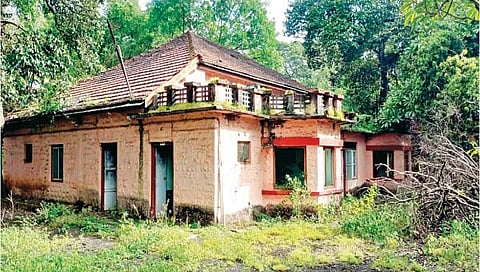 कोल्हापूर : कावळा नाका रेस्ट हाऊसची जागा खासगी विकसकाला