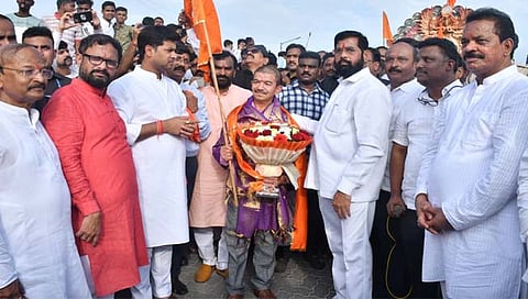 बाळासाहेब ठाकरे यांचे सहायक चंपासिंह थापा, मोरेश्वर राजे यांचा शिंदे गटात प्रवेश