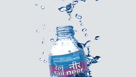 मुंबई : रेल्वे स्थानकात पुन्हा पाणीबाणी