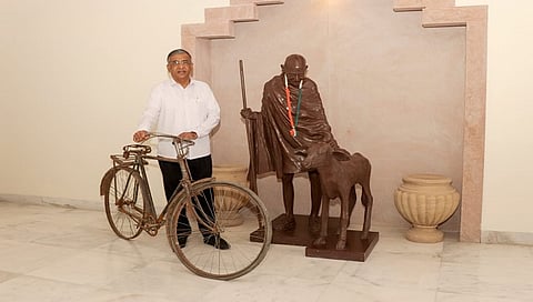 महात्मा गांधीजींची ‘ती’ सायकल आता जळगावच्या गांधीतीर्थमध्ये